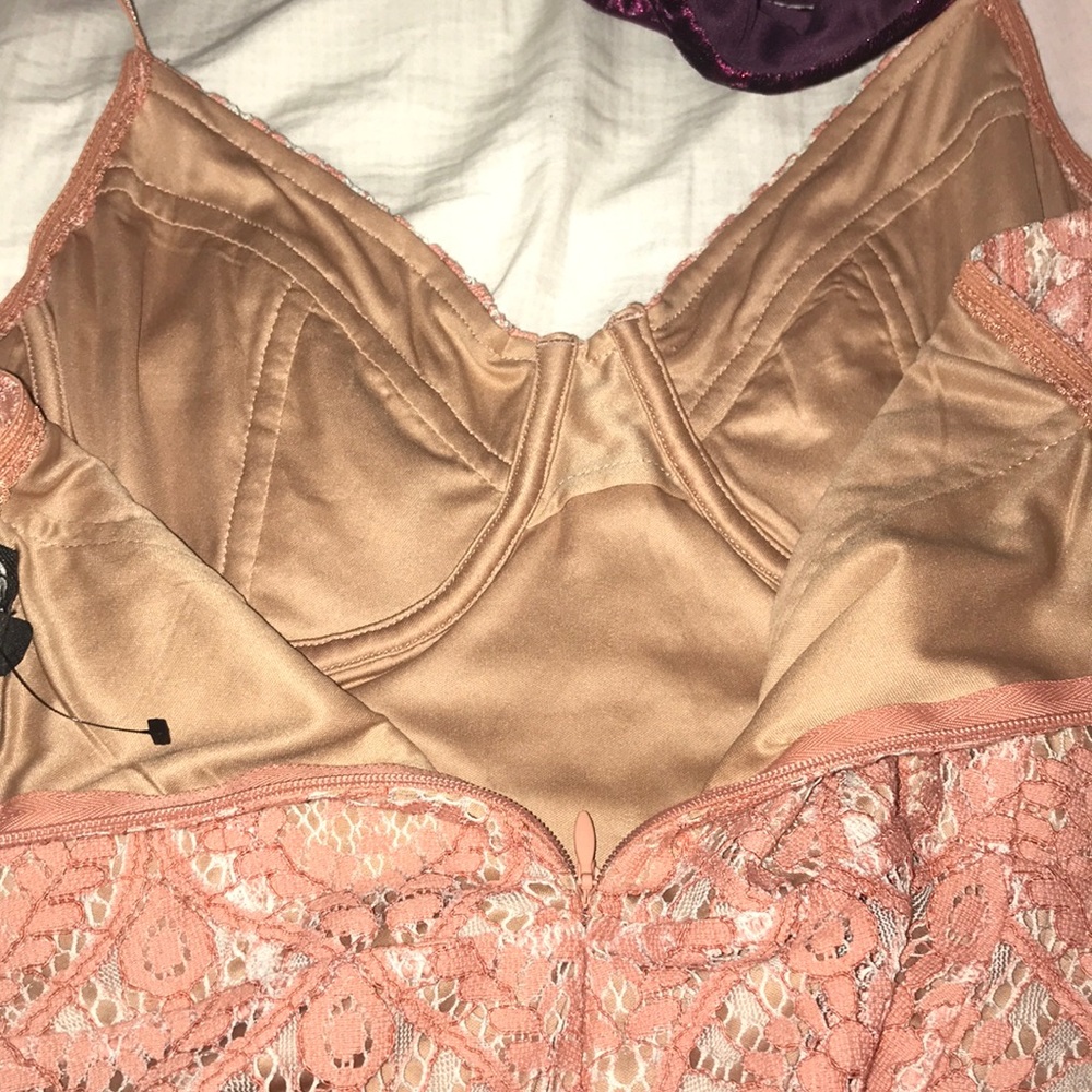 Express lace dress - Picture 8 of 8